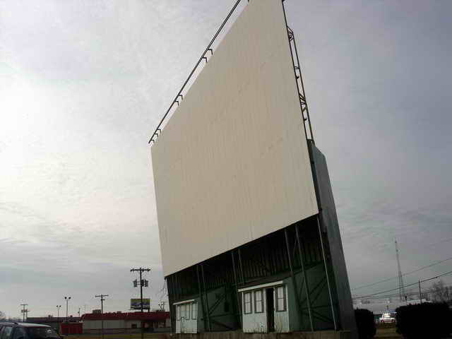 Star Auto Theatre - 2000S Photos (newer photo)